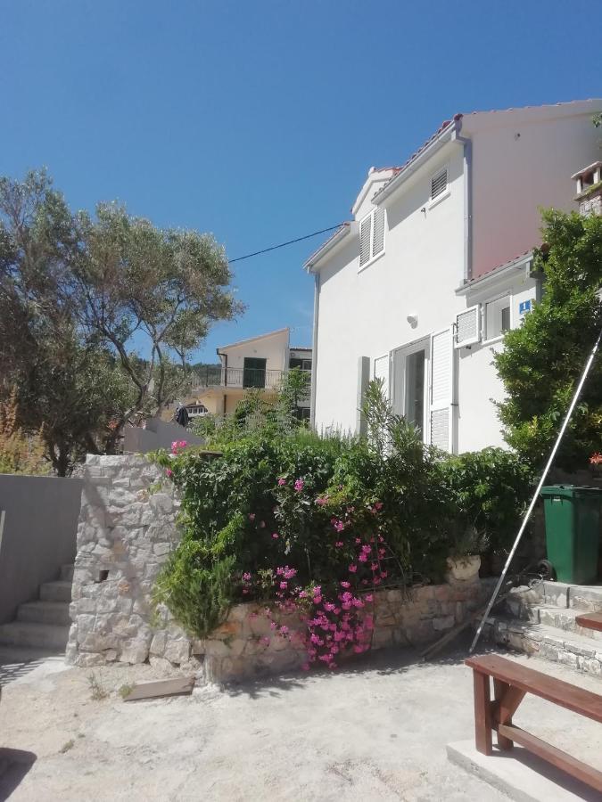 Apartment Žalo Donje Selo na Šolti 外观 照片