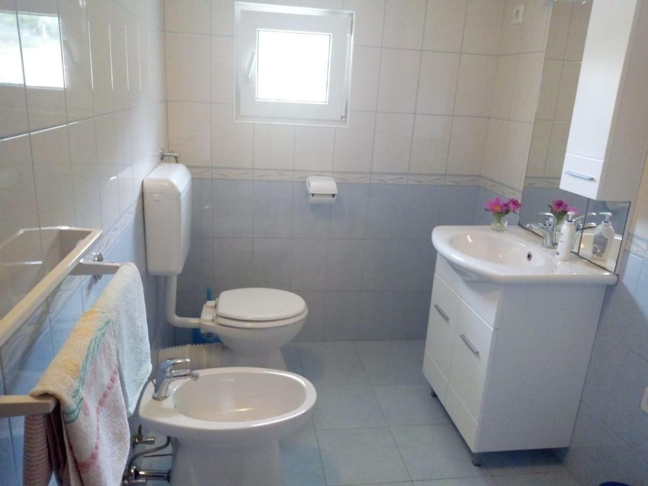 Apartment Žalo Donje Selo na Šolti 外观 照片