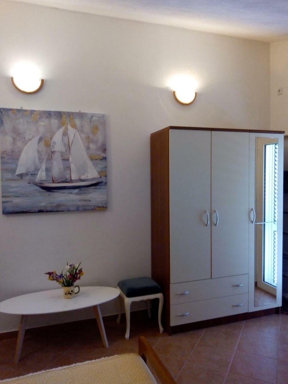 Apartment Žalo Donje Selo na Šolti 外观 照片