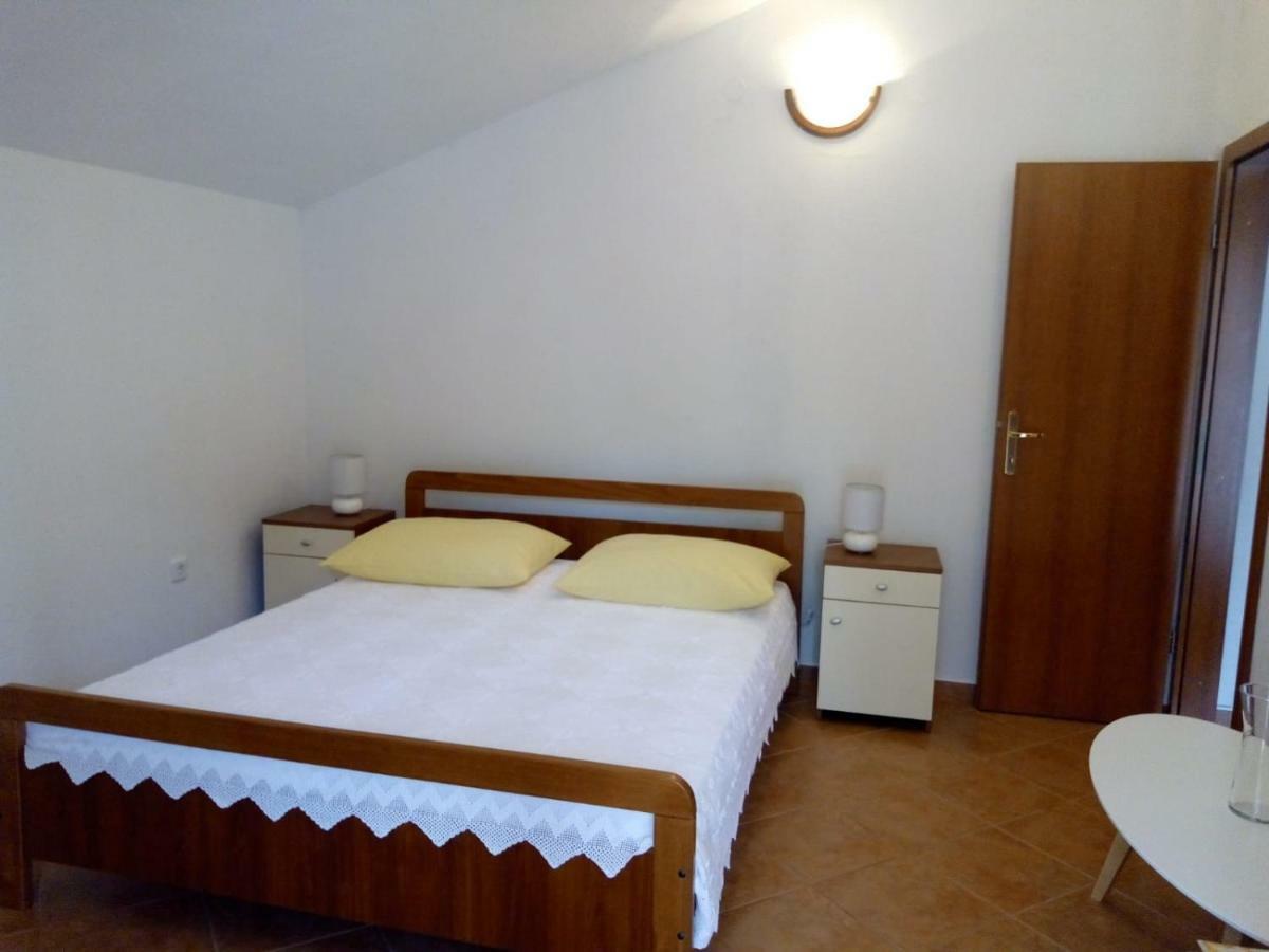 Apartment Žalo Donje Selo na Šolti 外观 照片